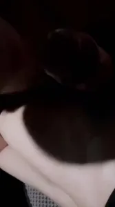拉上邻居少妇偷偷跑到地下停车场 帮忙消消火 妹子胆子太大了停车场回