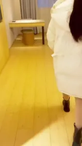 漂亮少妇在家偷情 吃鸡上位骑乘技术一流 被无套输出 奶子哗哗后入冲击