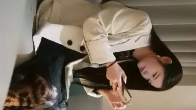 良家少妇说第一次扒开骚逼让别人操